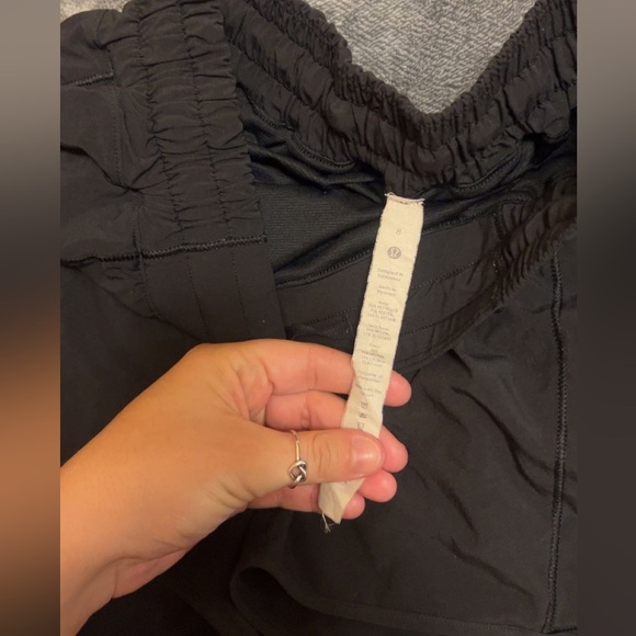 Lululemon Hotty Hot shorts black - Picture 3 of 3